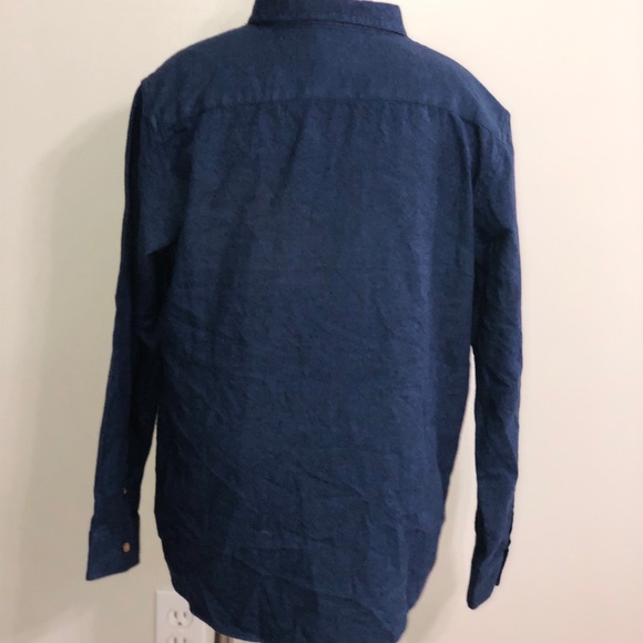 Boys Button Down Shirt from Old Navy - Picture 4 of 8